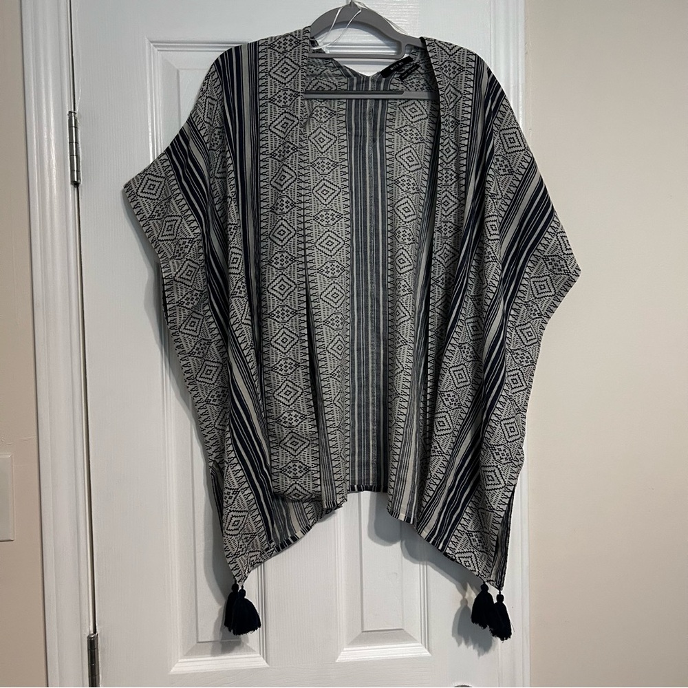 Miss Me Women’s Kimono Poncho XS Lightweight Navy White Tassels